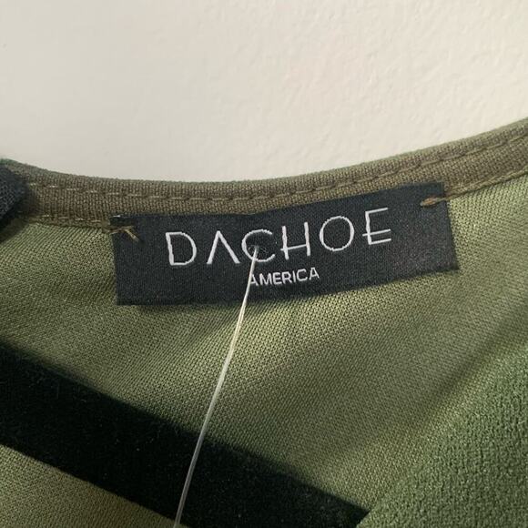 DACHAE Kimono Style Belted Green Wide-Leg Jumpsuit Size XS - Picture 6 of 7
